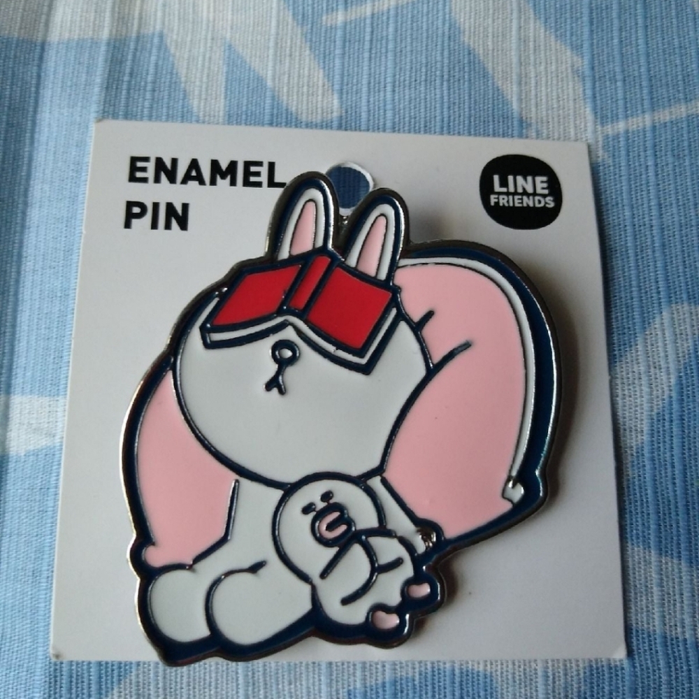 Line FrIENDS Cony & Sally Bunny Enamel Pin
